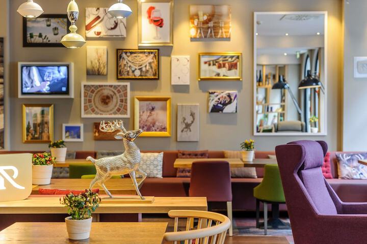Hotel Interior 58 of 145
