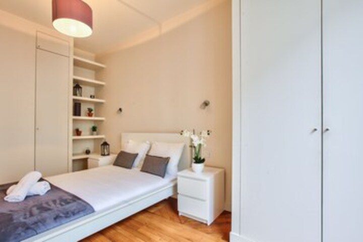 Room 15 of 16