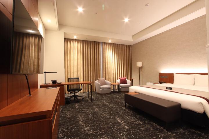 Room 27 of 158