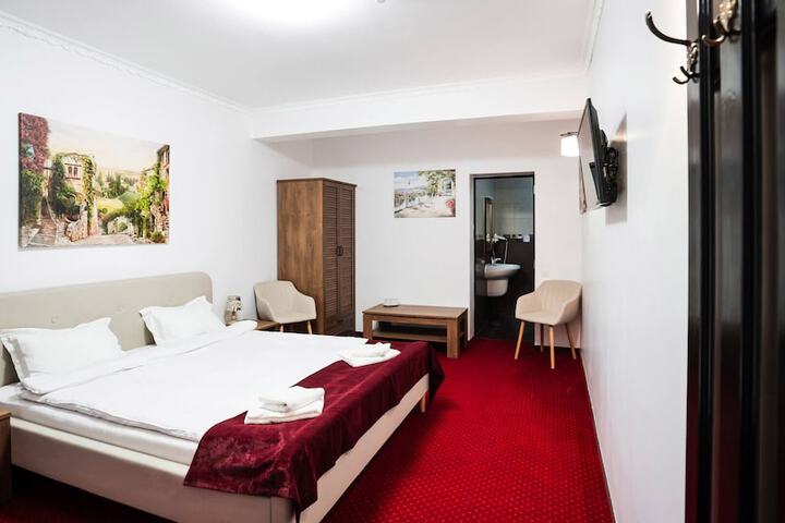 Room 36 of 191
