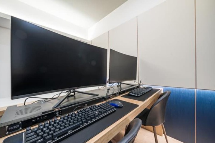 Room 10 of 56