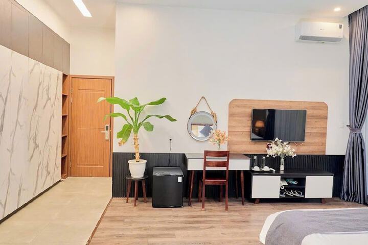 Room 34 of 108