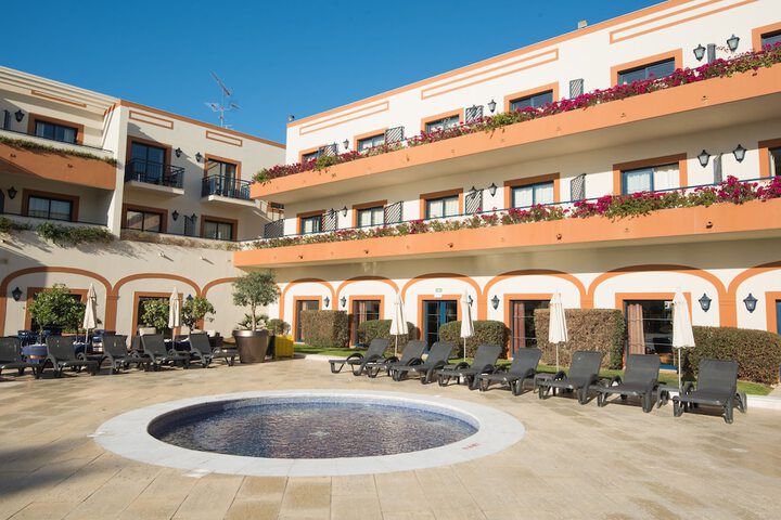 Hotel with Pool