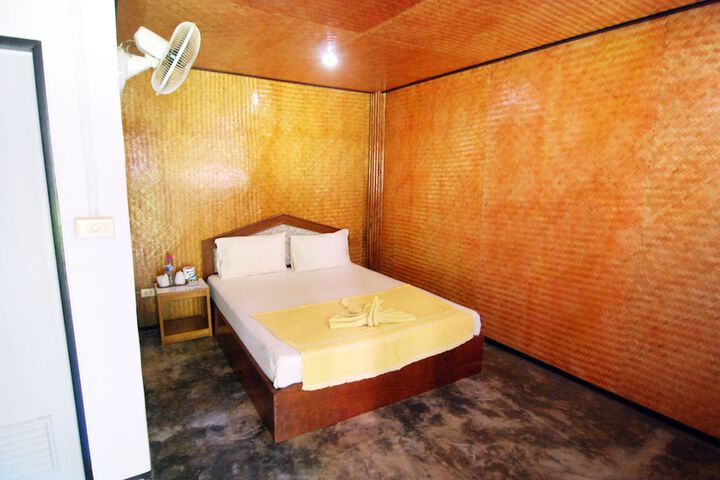 Room 4 of 78