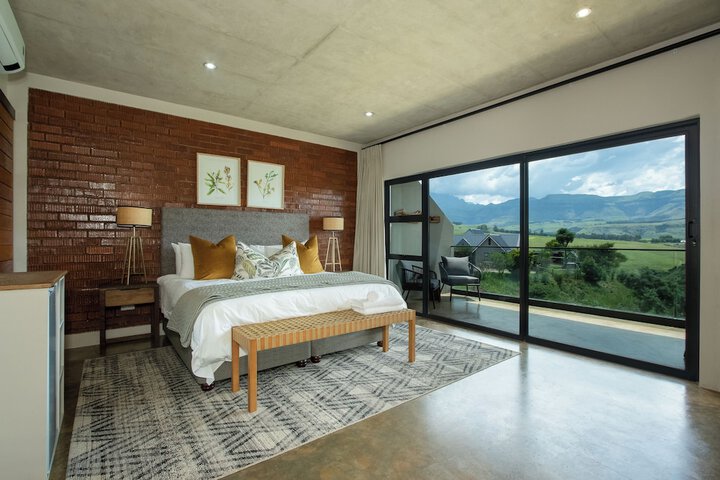 Room 10 of 95