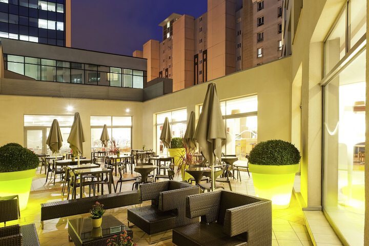 Terrace/Patio 102 of 104