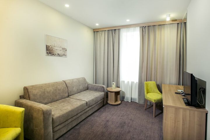 Room 12 of 63