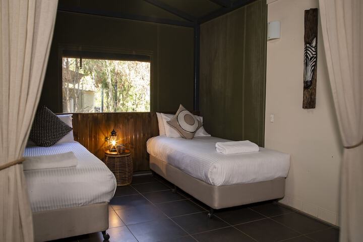 Room 5 of 15
