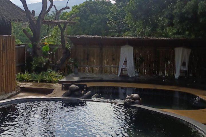 Hotel Pool