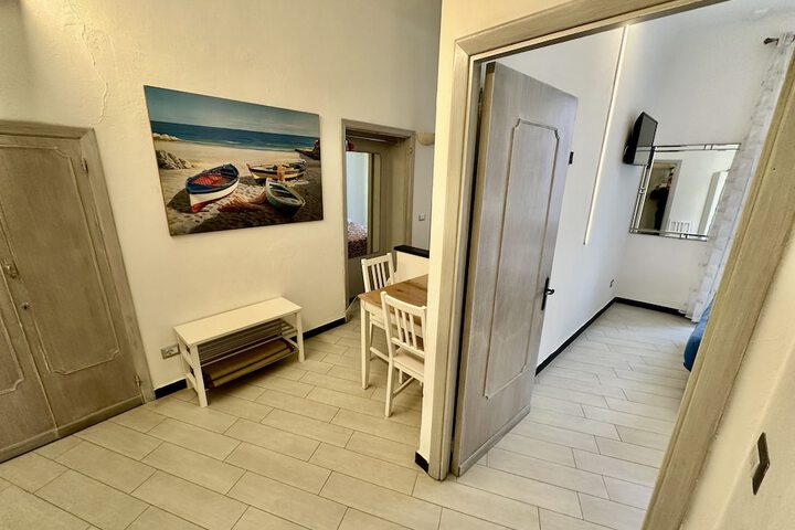 Room 30 of 46