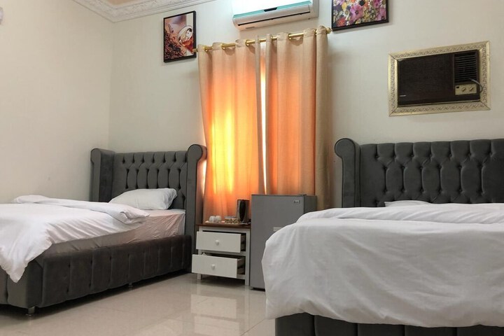 Room 6 of 17