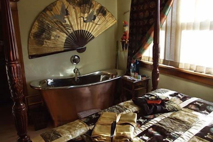 Room 24 of 40
