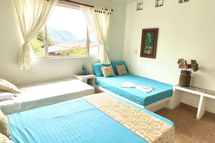 Room 9 of 16