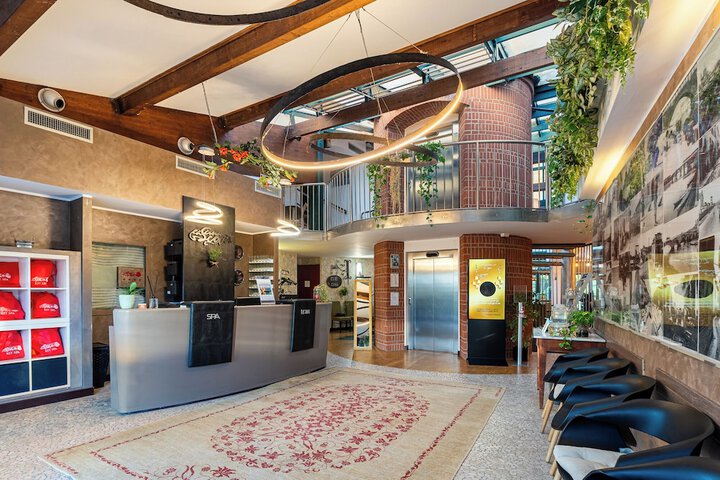 Hotel 3 of 64