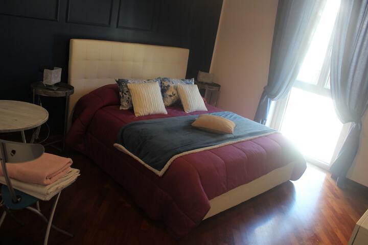 Room 11 of 35