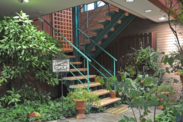 Hotel Exterior 21 of 23