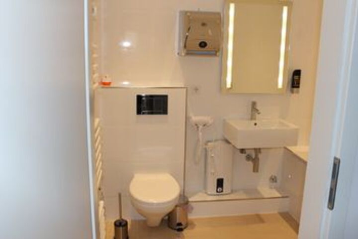Room 2 of 15