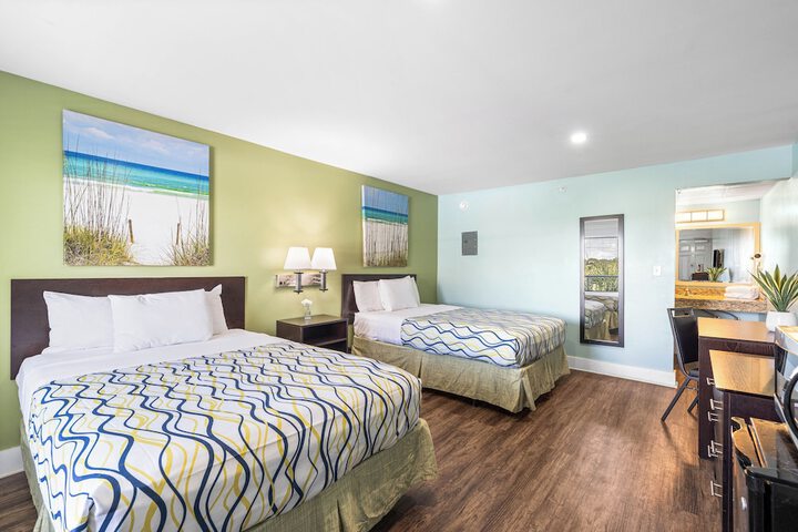 Room 19 of 120