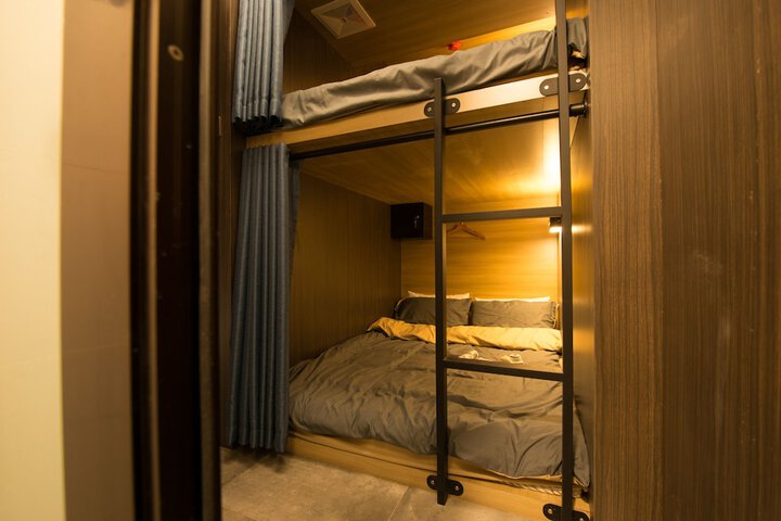 Room 6 of 58