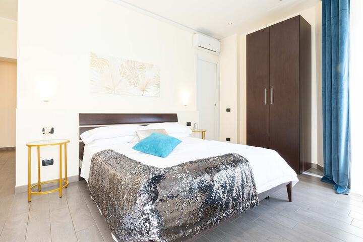 Room 14 of 27
