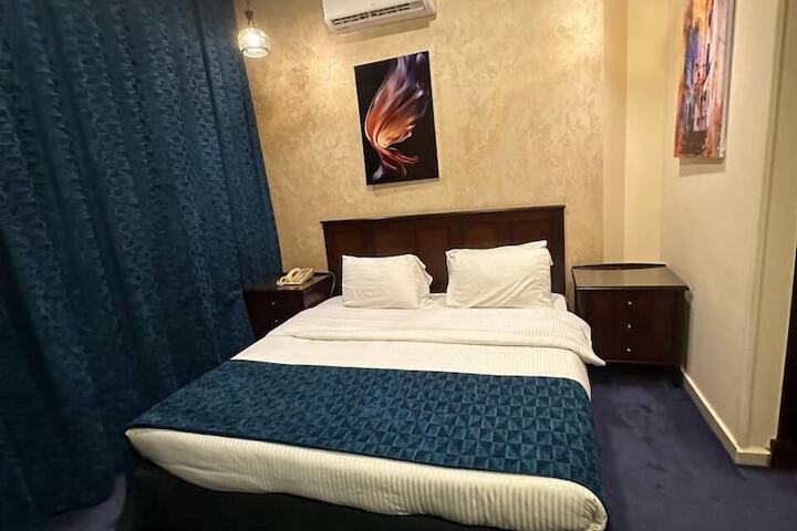 Room 40 of 90