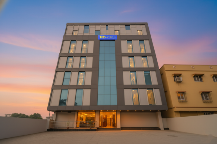 FabHotel Royal Palm