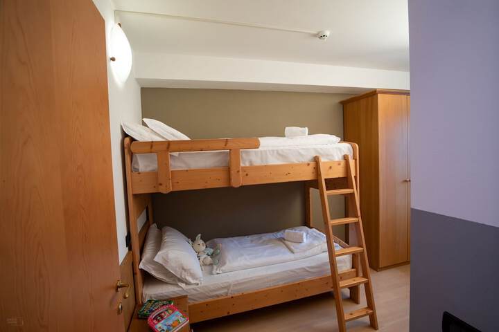 Room 43 of 78
