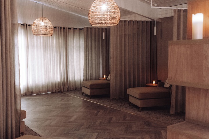 Room 32 of 59