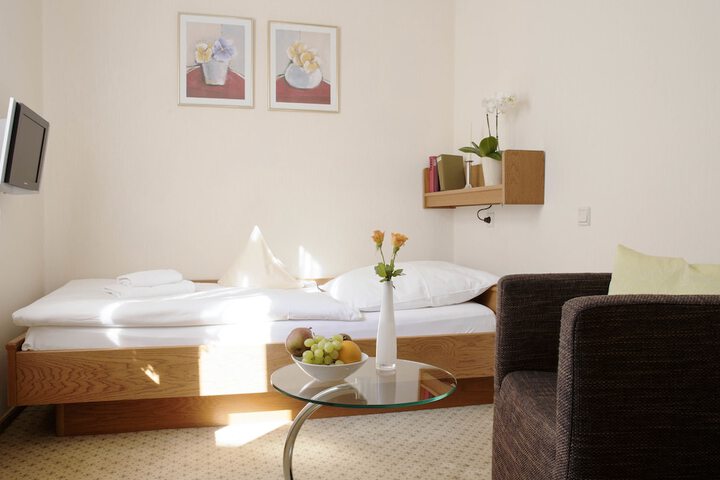 Room 9 of 27