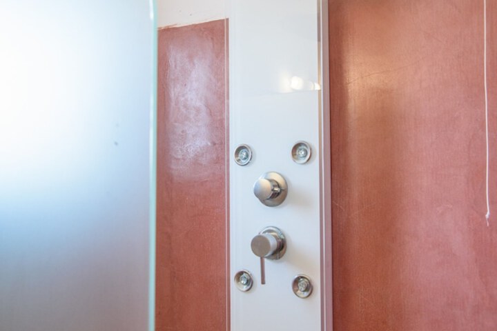 Room 42 of 71