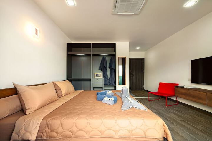 Room 28 of 61