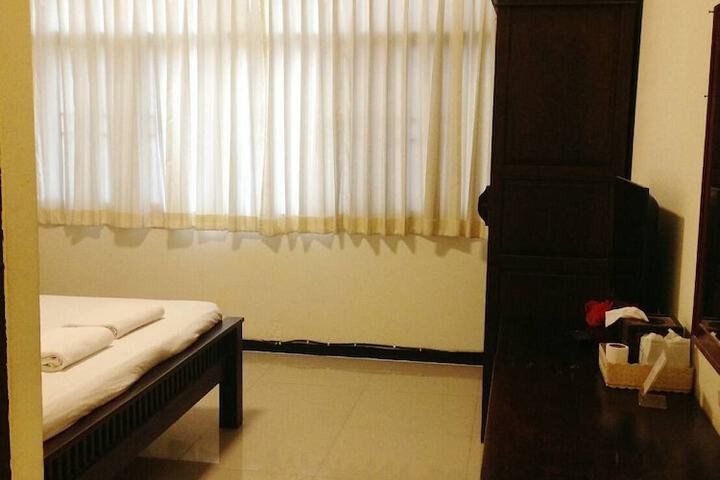 Room 7 of 24