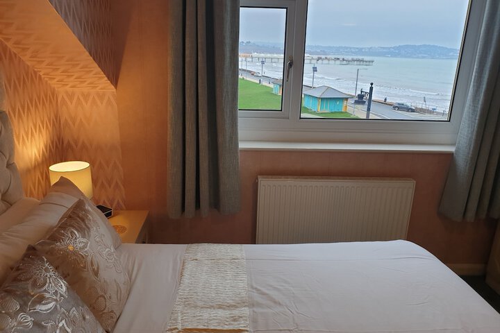 Room 14 of 184