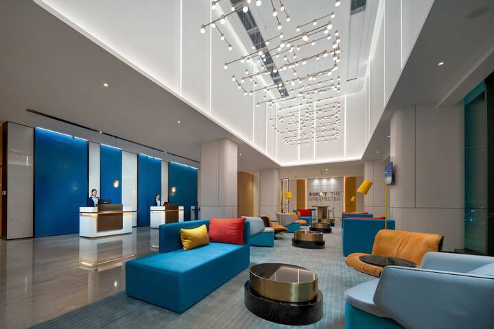 Hotel Interior 7 of 102