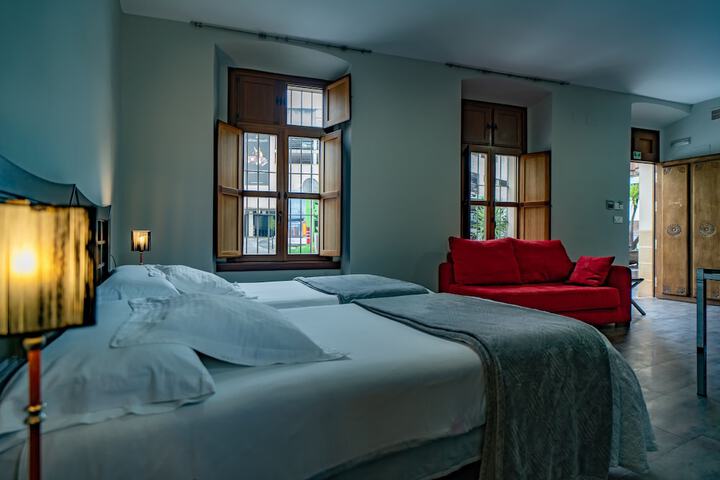 Room 13 of 51
