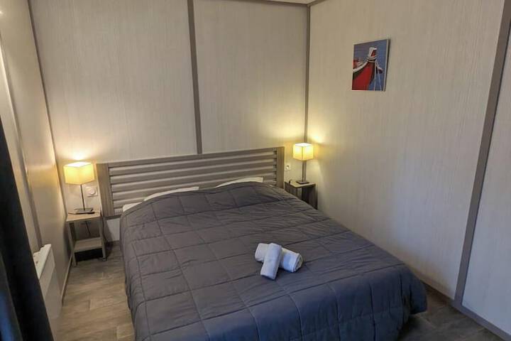 Room 13 of 76