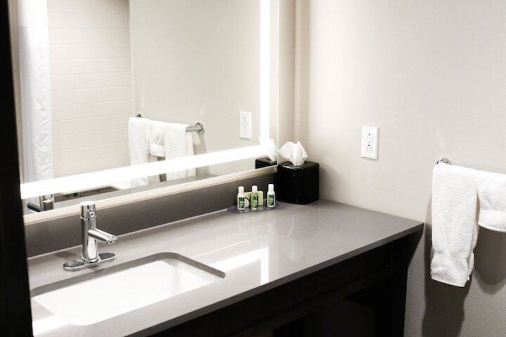 Bathroom sink