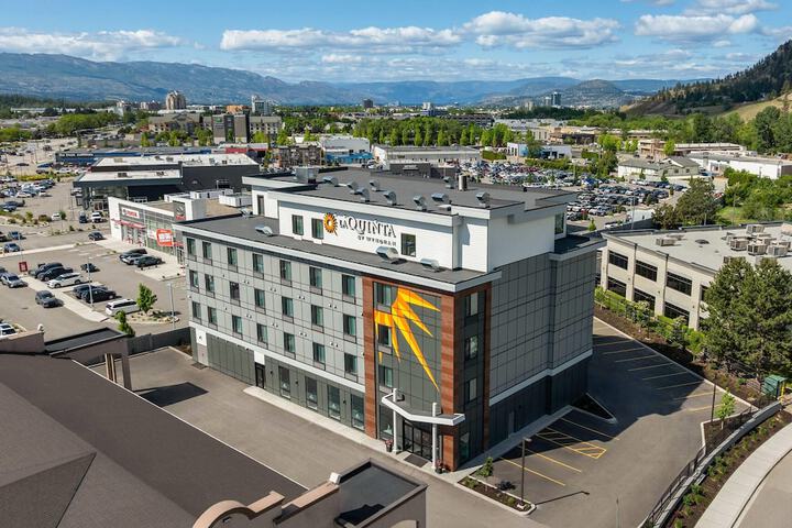 Photo of La Quinta Inn & Suites by Wyndham Kelowna Bc