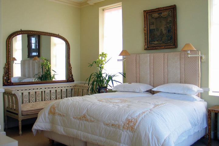 Room 13 of 94