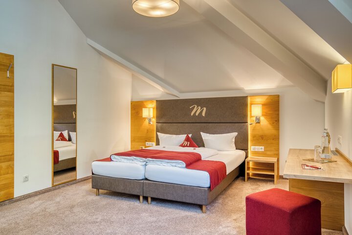 Room 26 of 131