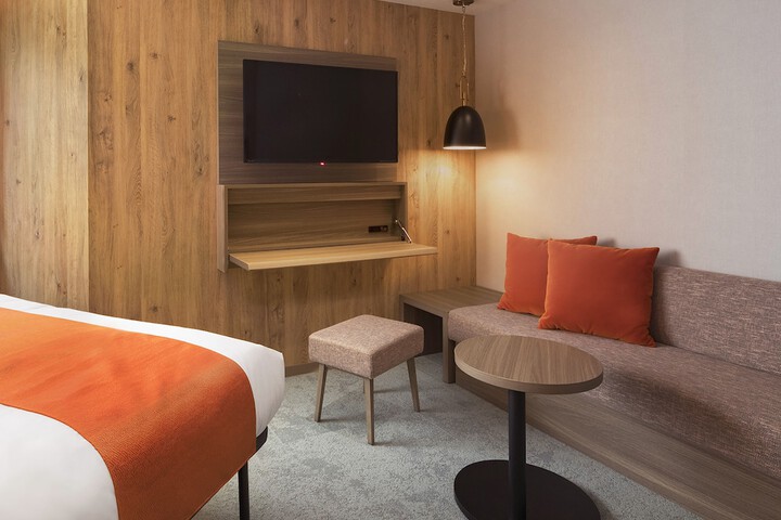 Room 7 of 39