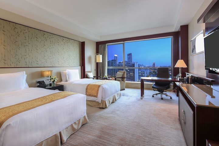 Room 45 of 251