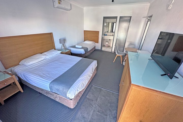 Room 12 of 49