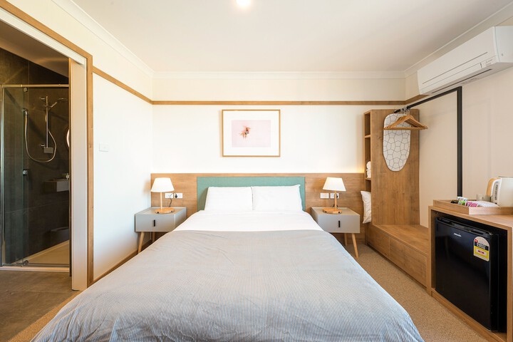 Room 51 of 111