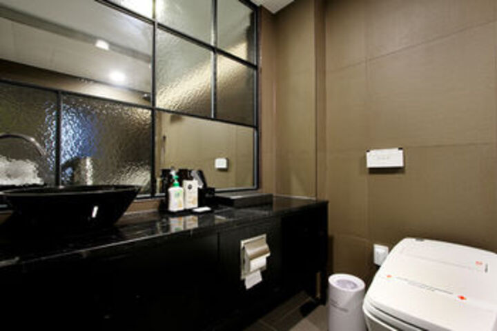 Bath Interior
