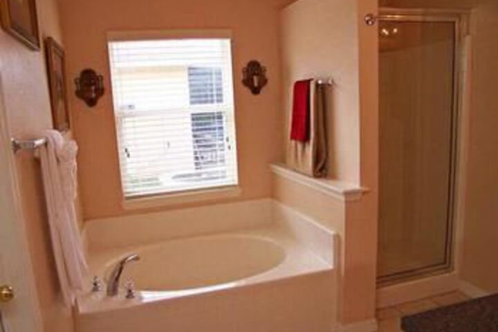 Room 2 of 18