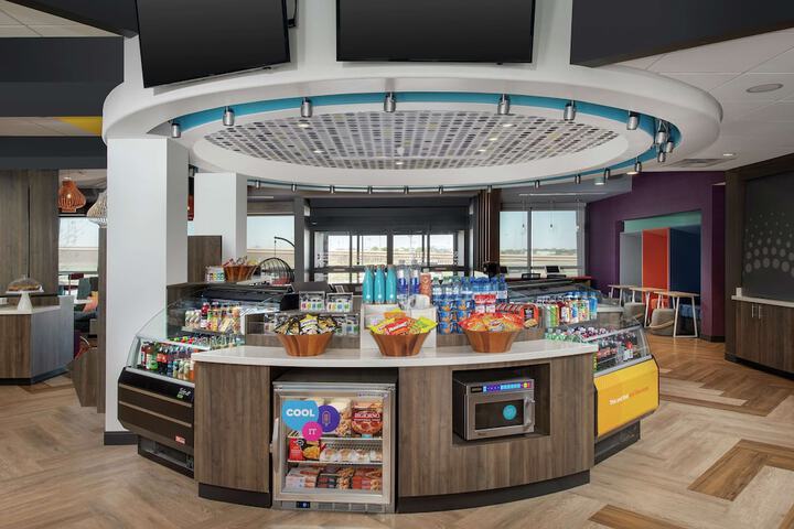 Snack bar