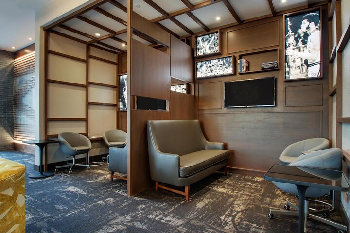 Guest Lobby