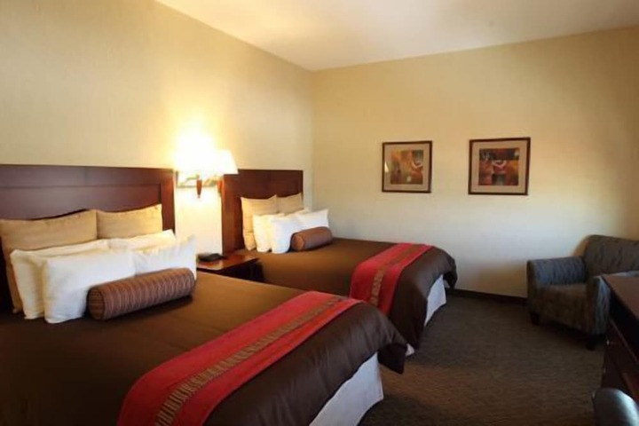 Room 4 of 12