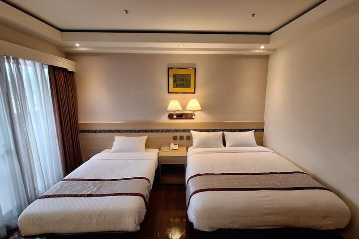 Room 54 of 74